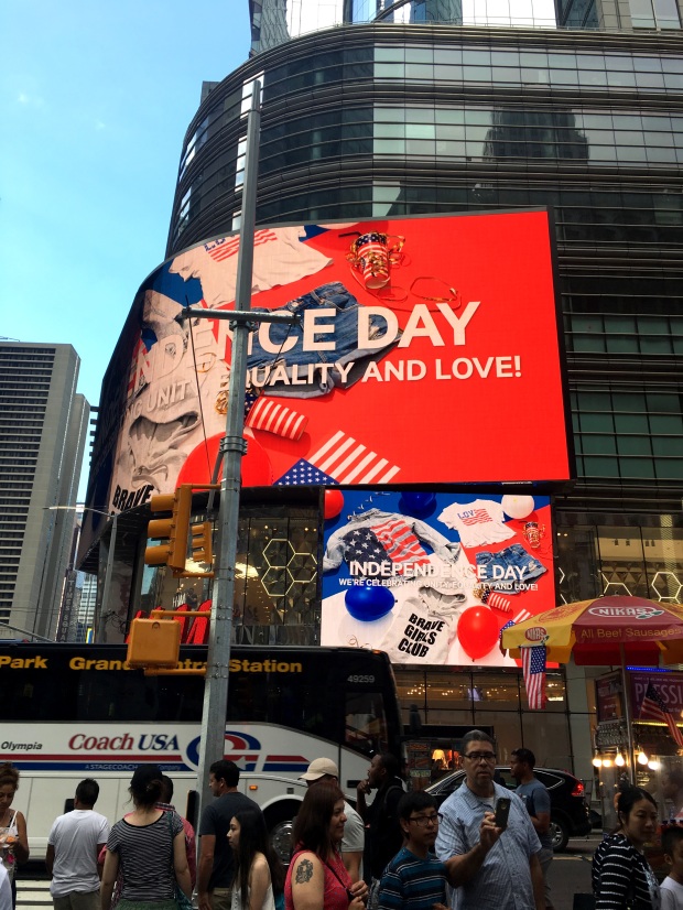reisetagebuch-new-york-independence-day-times-square-makeupinflight-1